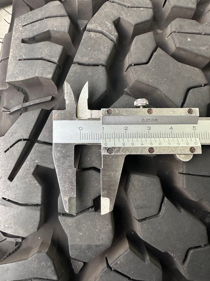 215/70R16 BFグッドリッチ タイヤ