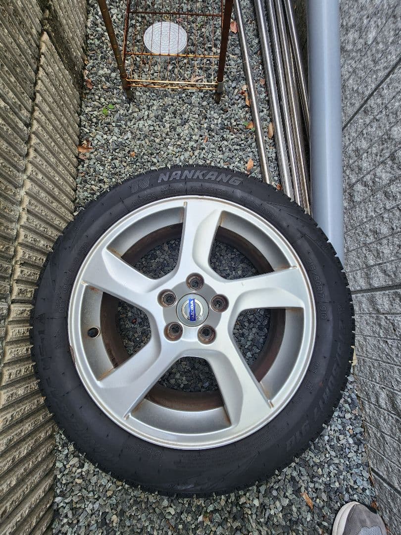 「まき」215/50R17 スタッドレスタイヤ ホイール付き