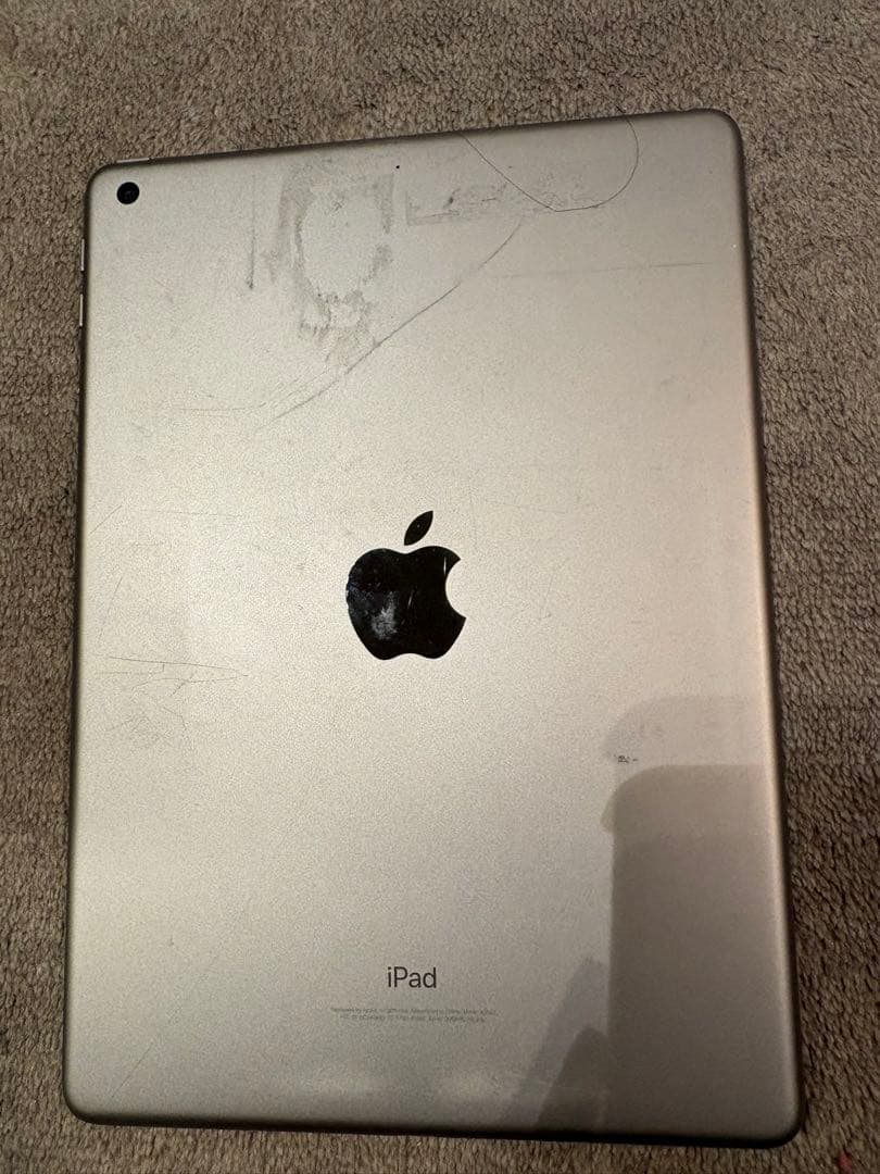 iPad (第6世代) Wi-Fi 32GB シルバー