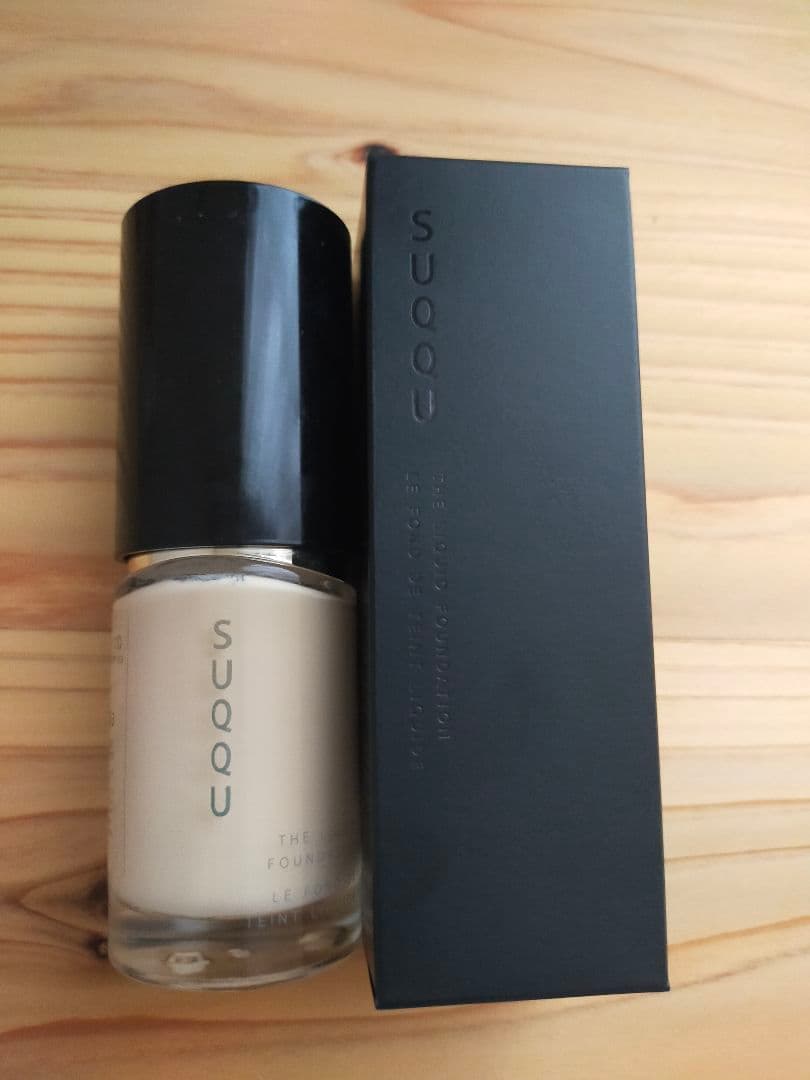 11,000円⤵6200円未使用に近い　SUQQUザ リクイドファンデ 110
