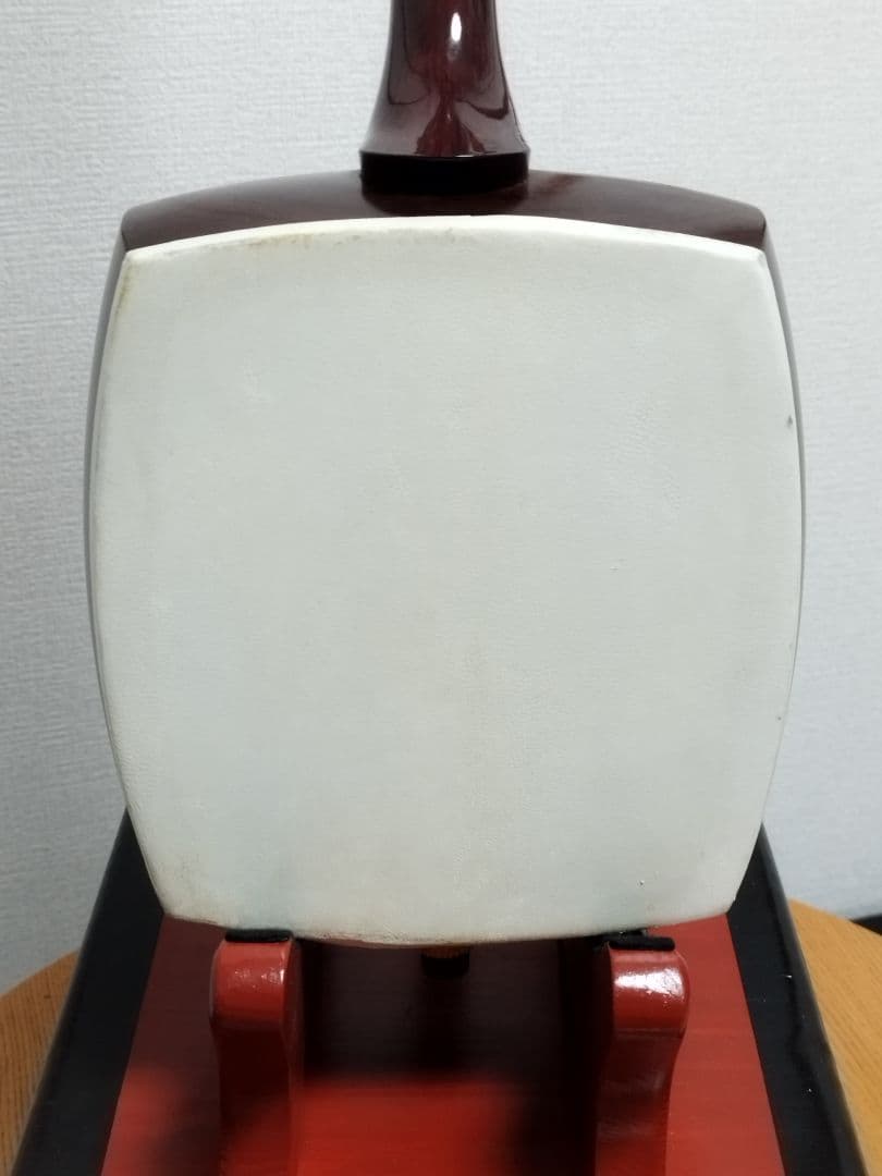 ど*ん様 【虎杢トチ模様の細棹三味線2.6cm】皮やぶれ無しの希少な品と見立てま