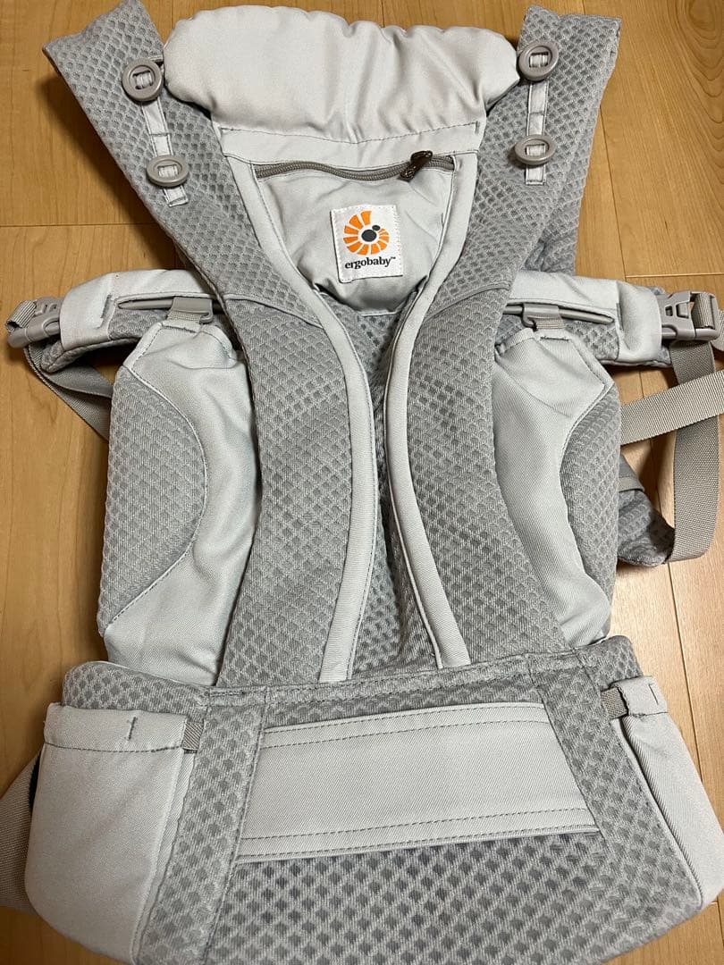 ergobaby メッシュ抱っこ紐 グレー