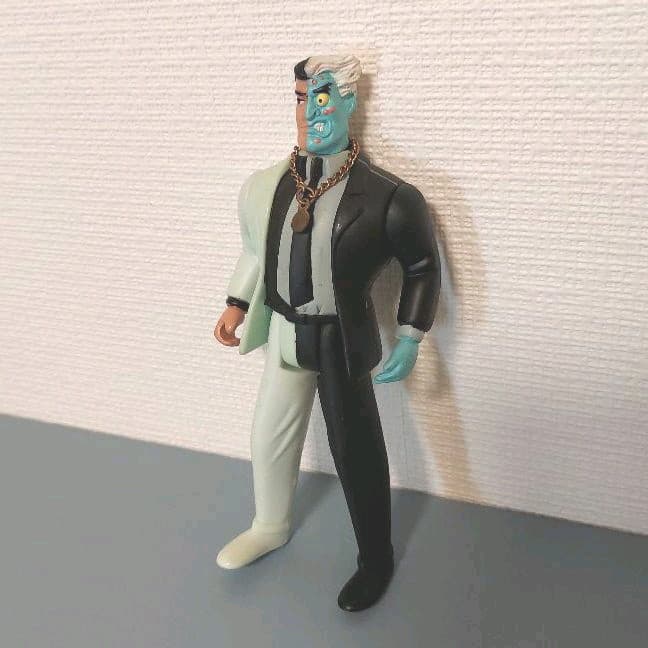 ケナー社　バッドマン　トゥーフェイス　アクションフィギュア