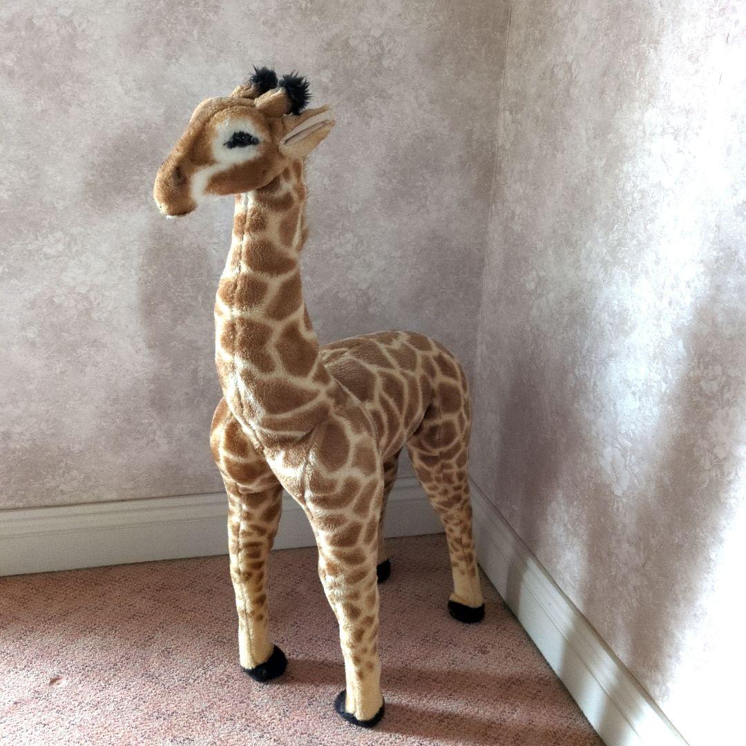 キリンのぬいぐるみ