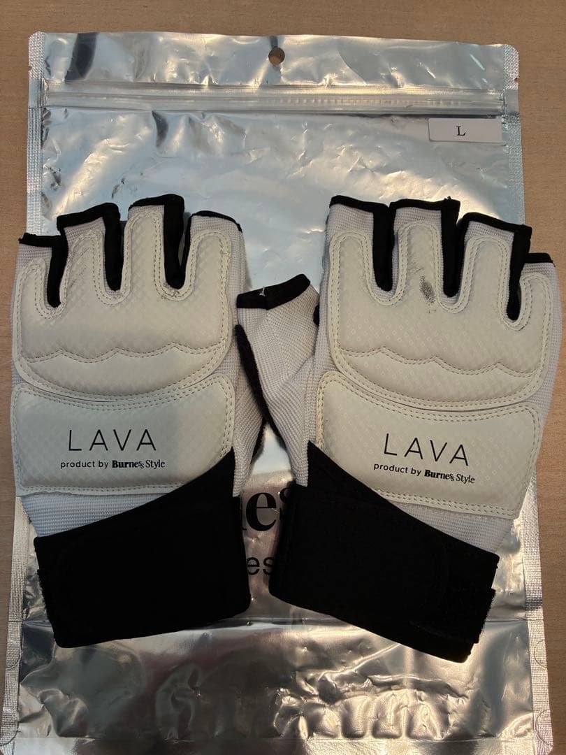 LAVA キックボクシング　グローブ：Lシューズ ：M