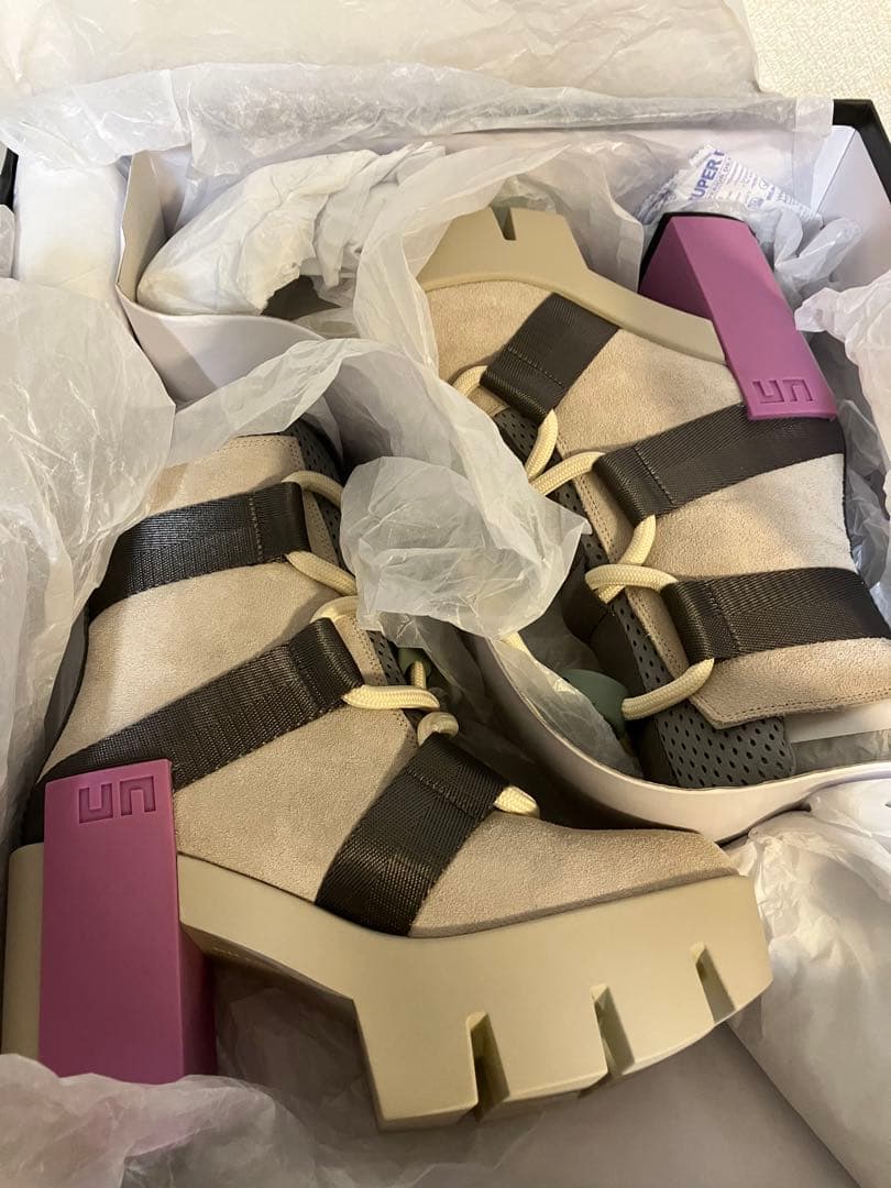 【新品未使用】UNITED NUDE ブーツcolorグレー/ライトグレー
