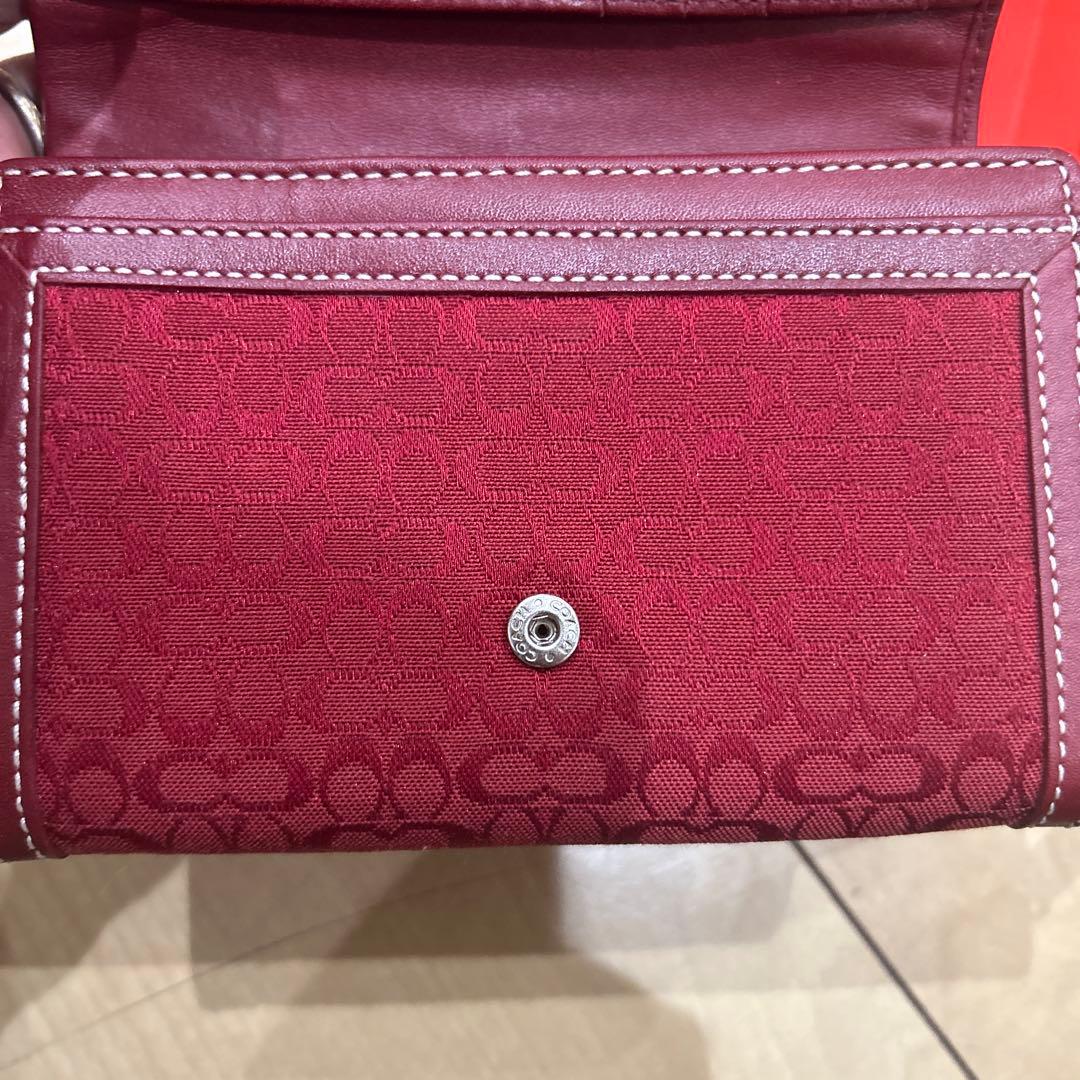 COACH 赤い二つ折り財布 折りたたみ財布 シグネチャー