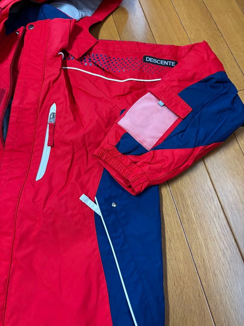 DESCENTE 子ども用スキーウェア 上下セット　160サイズ　男女兼用