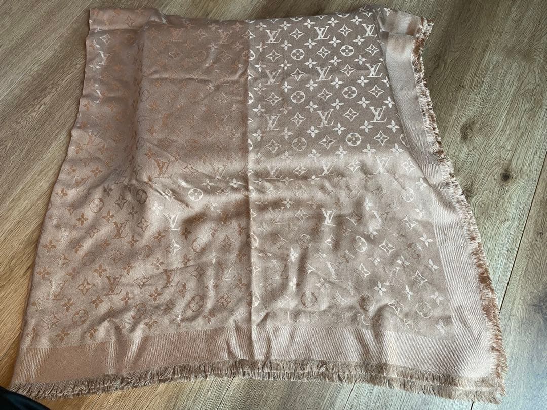 美品 ルイヴィトン 大判ショール モノグラム ベージュ 系