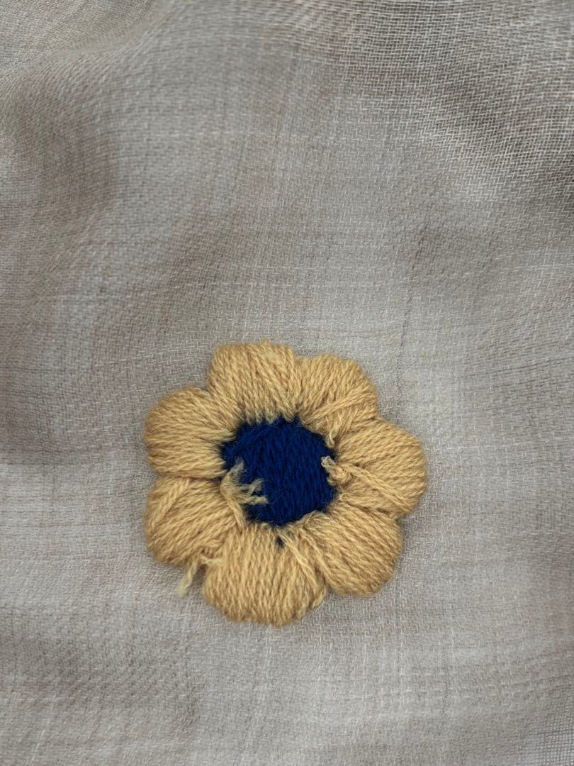 【FRANCO BASSI】新品！スカーフ　ストール　花　刺繍　ベージュ