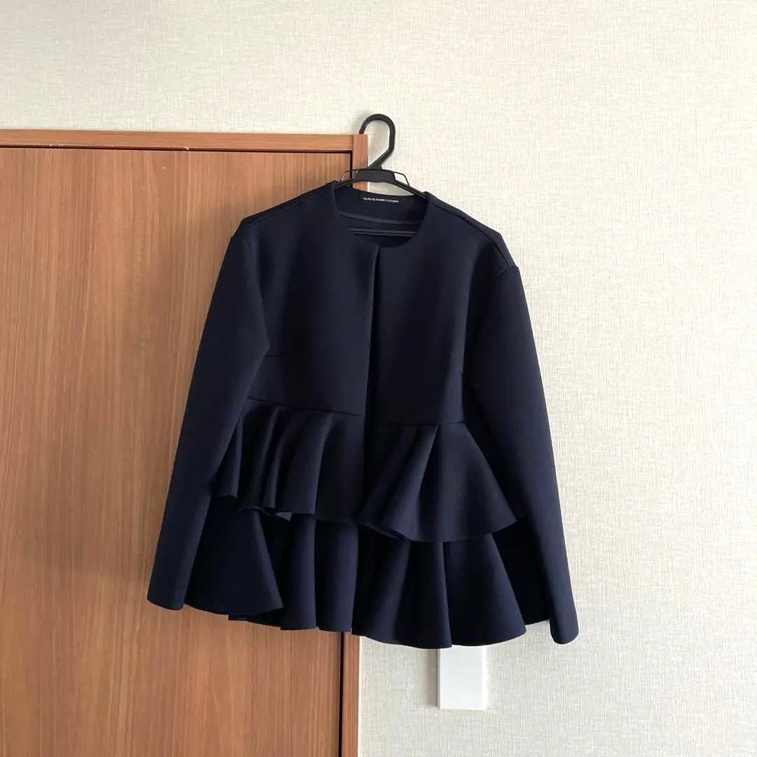 ツルバイマリコオイカワ　ノーカラーフリルジャケット　ネイビー　エスメラルダ