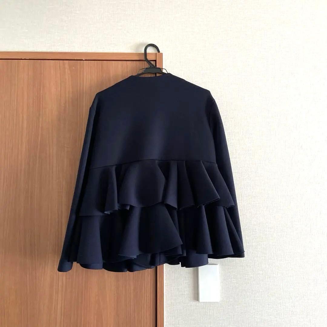 ツルバイマリコオイカワ　ノーカラーフリルジャケット　ネイビー　エスメラルダ