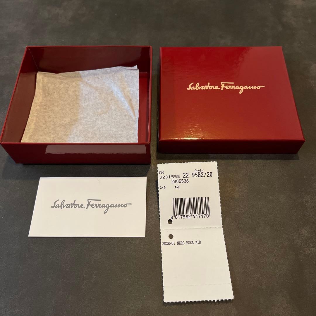 【未使用】SalvatoreFerragamo ガンチーニ 2つ折り ブラック