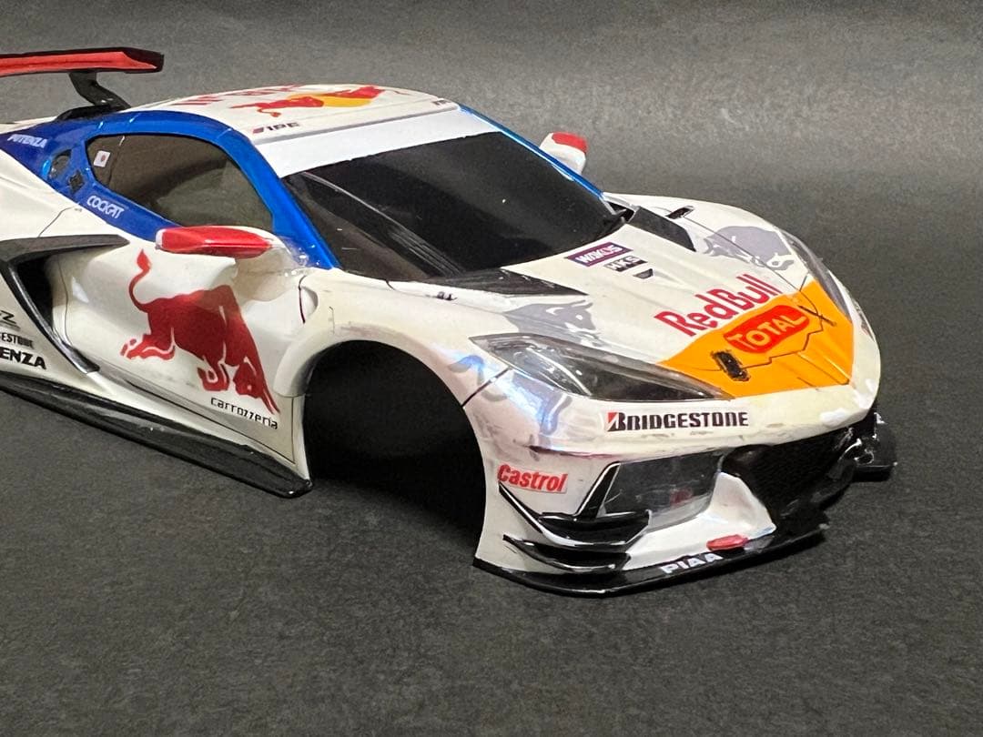 京商　ミニッツ コルベット　c8-r ホワイトボディ自作塗装　使用品　2台セット