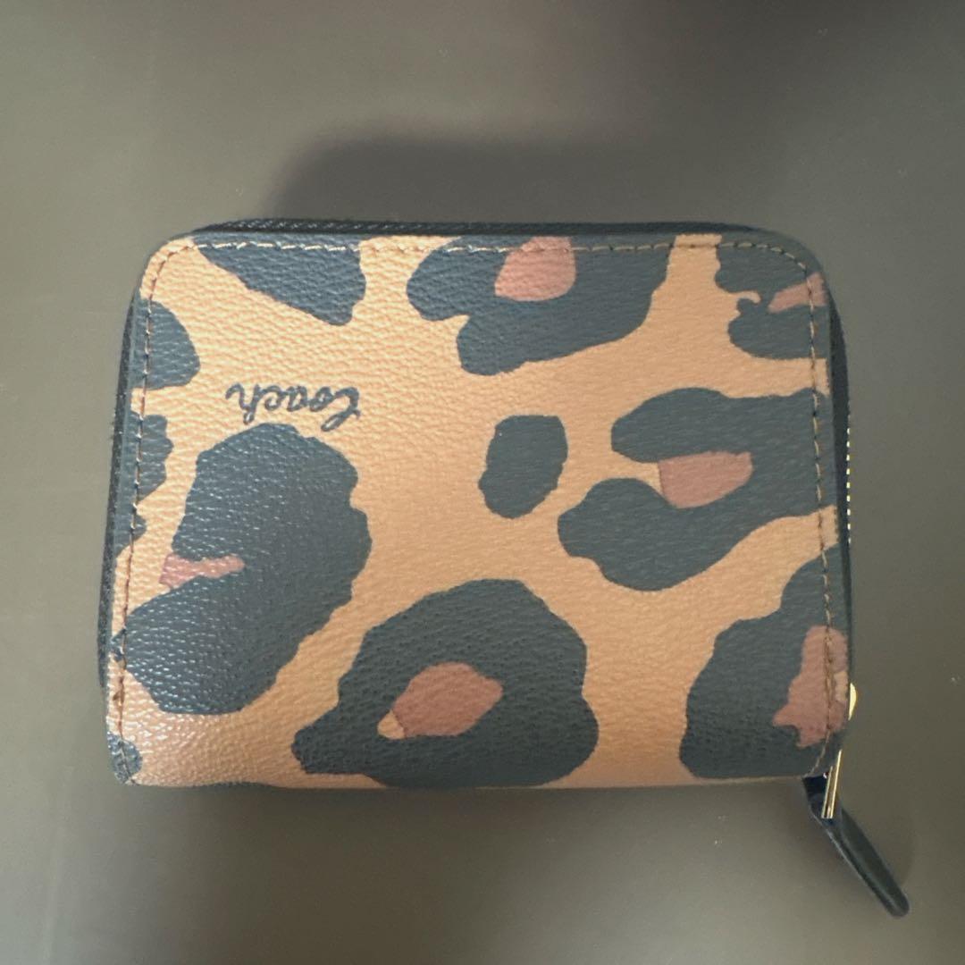 コーチ　レオパ柄　折財布　美品