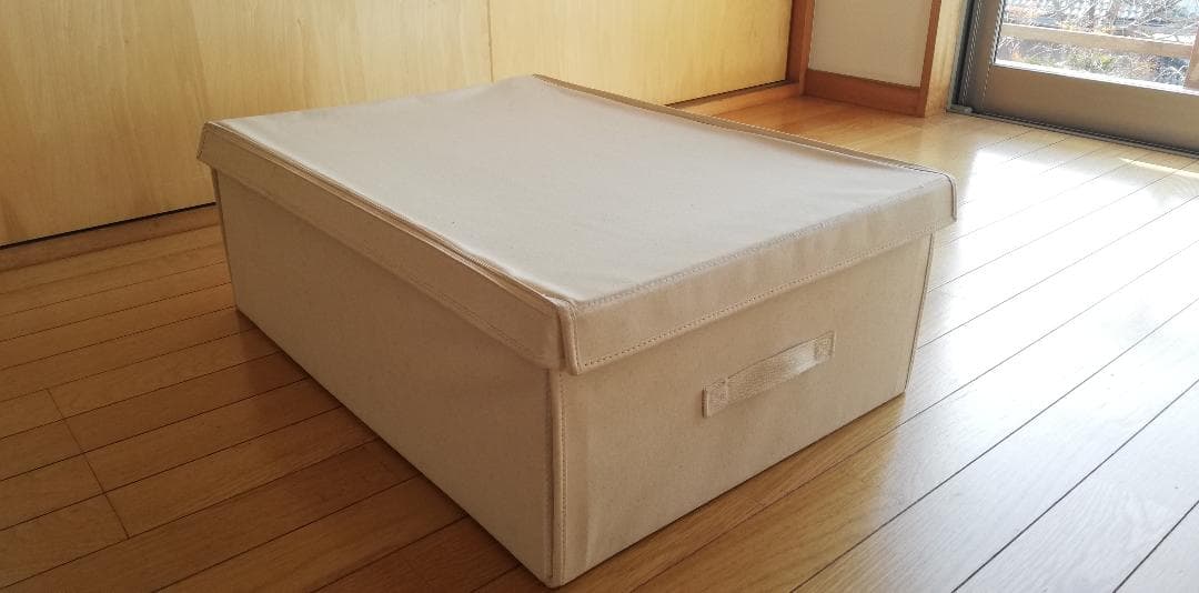 無印良品製の 布貼り組み立て式　衣装ケース