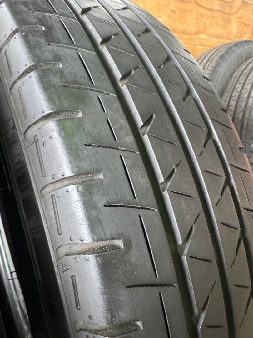 195/80R15 107/105LT ヨコハマ夏タイヤ2本。その①