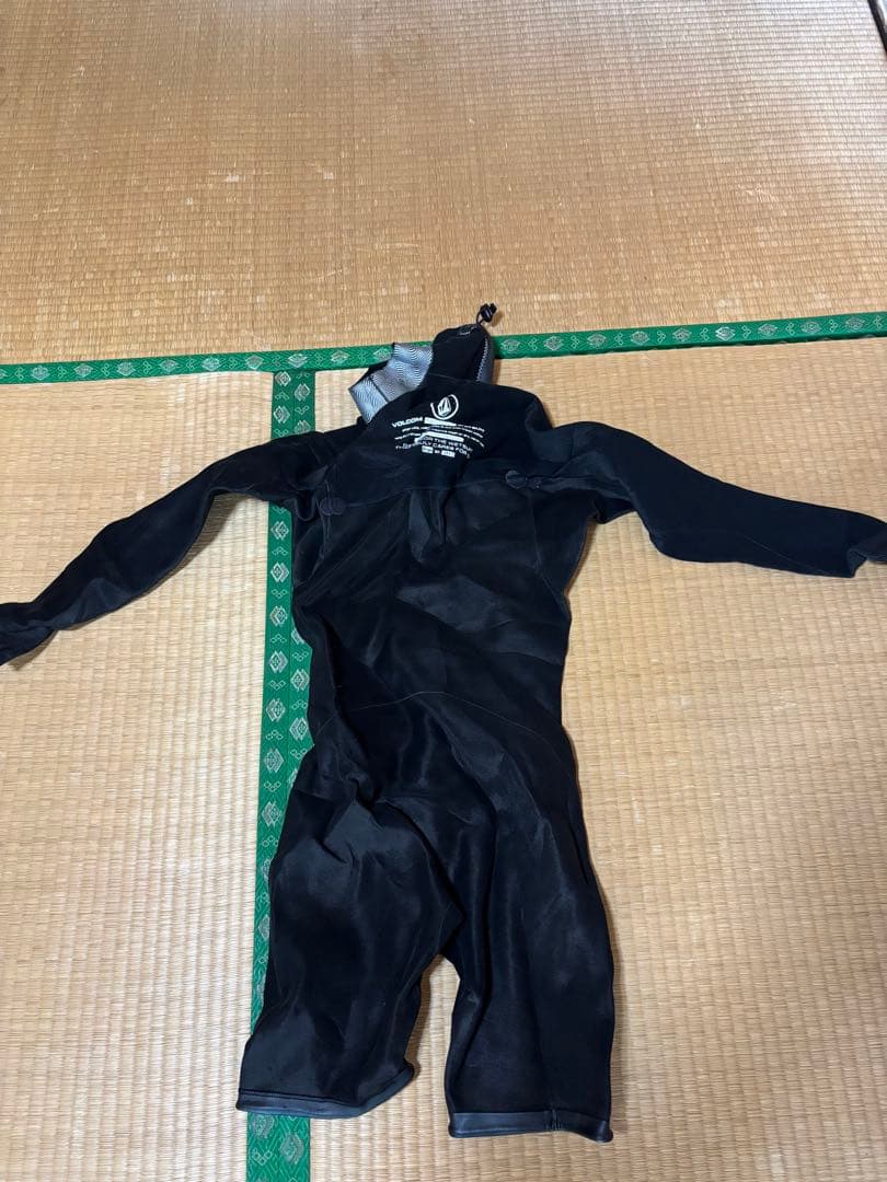 VOLCOMロンスプ2mm サイズLS