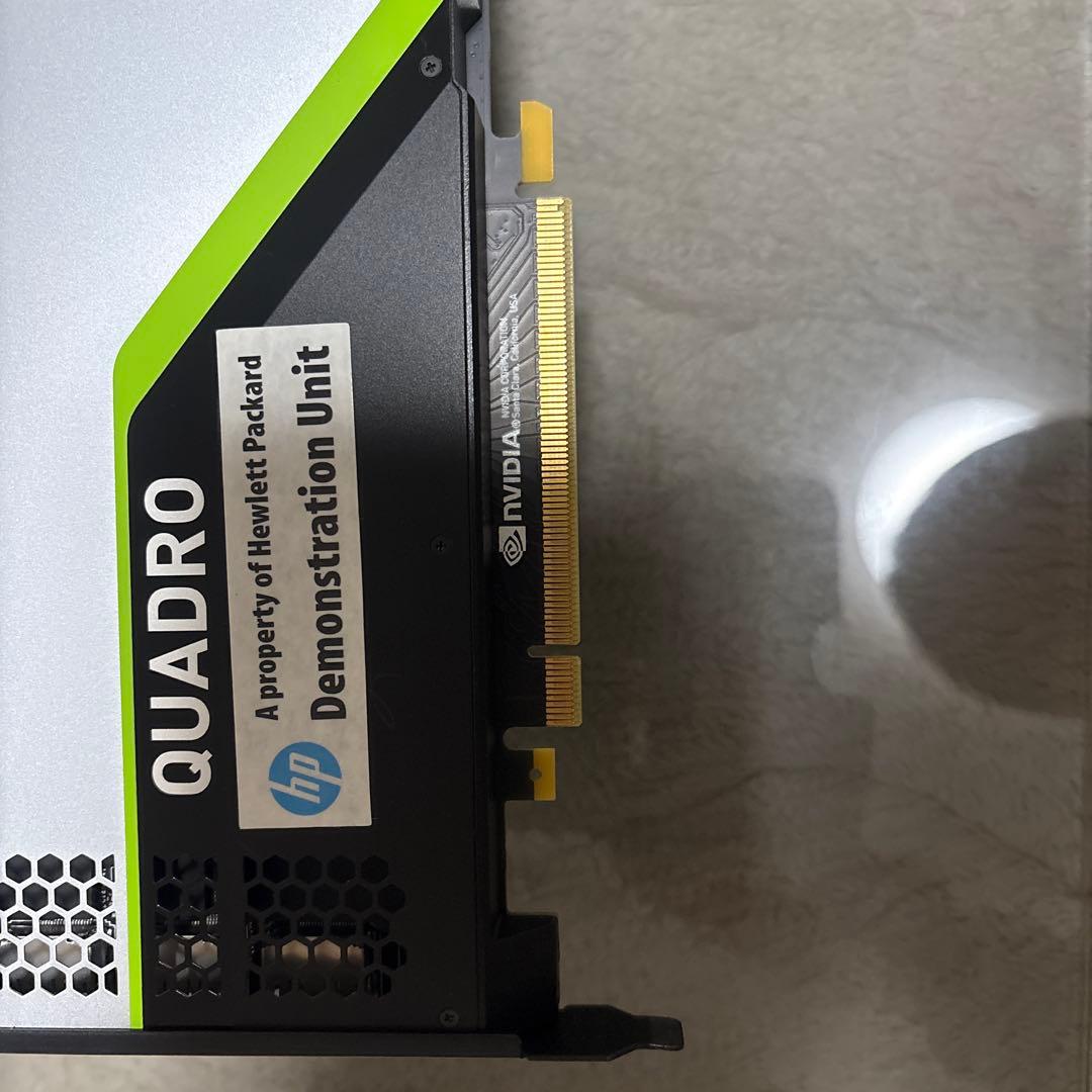 NVIDIA Quadro RTX 4000 グラフィックボード