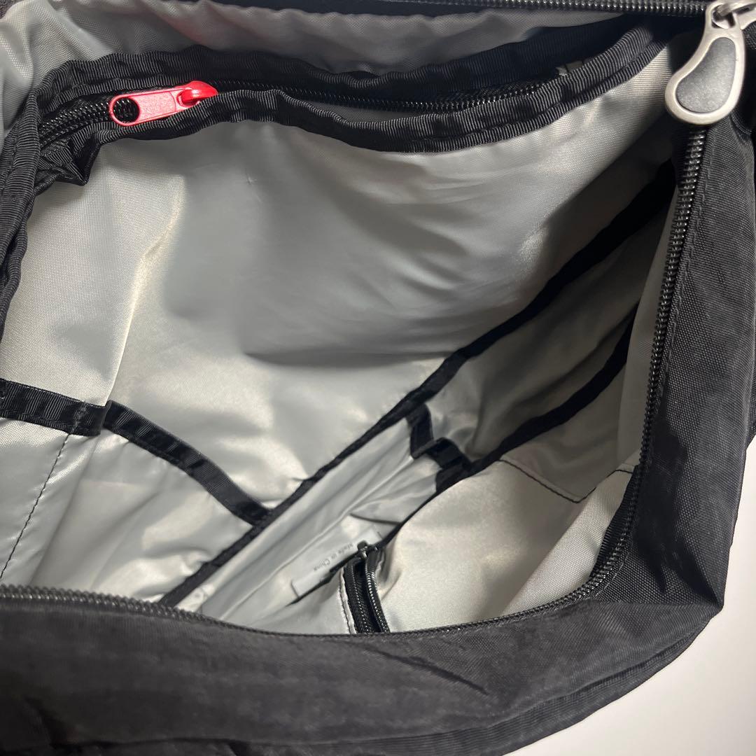 【★美品★】HEALTHY BACK BAG ブラックボディバッグ