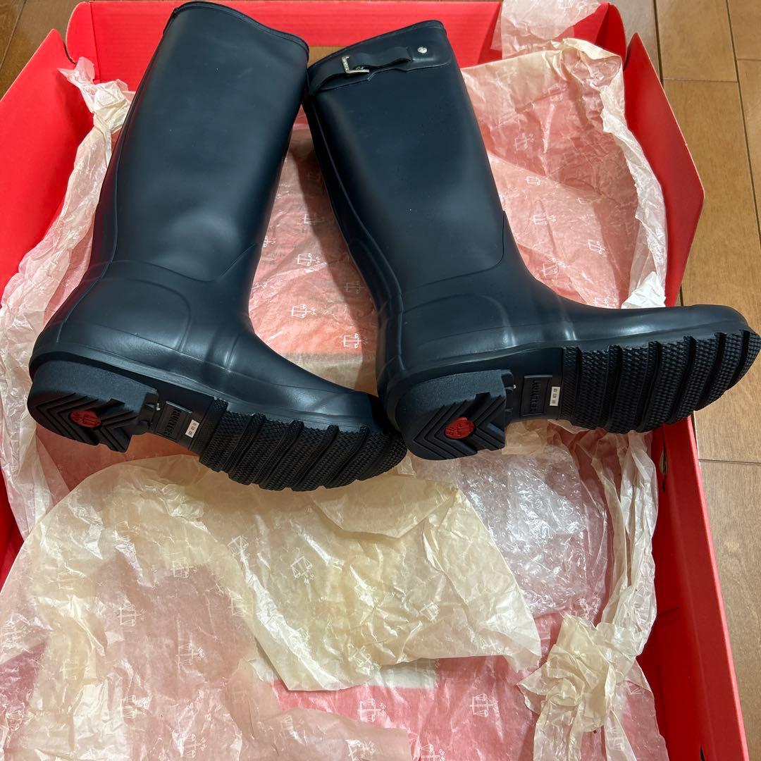 pichan！新品未使用　HUNTER ダークネイビー　長靴 バックル付き