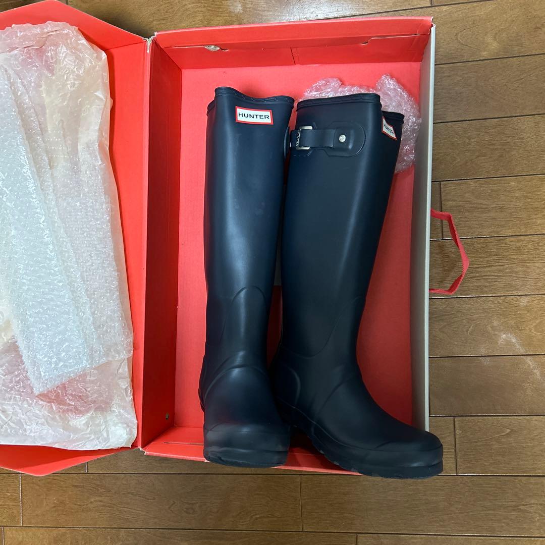pichan！新品未使用　HUNTER ダークネイビー　長靴 バックル付き