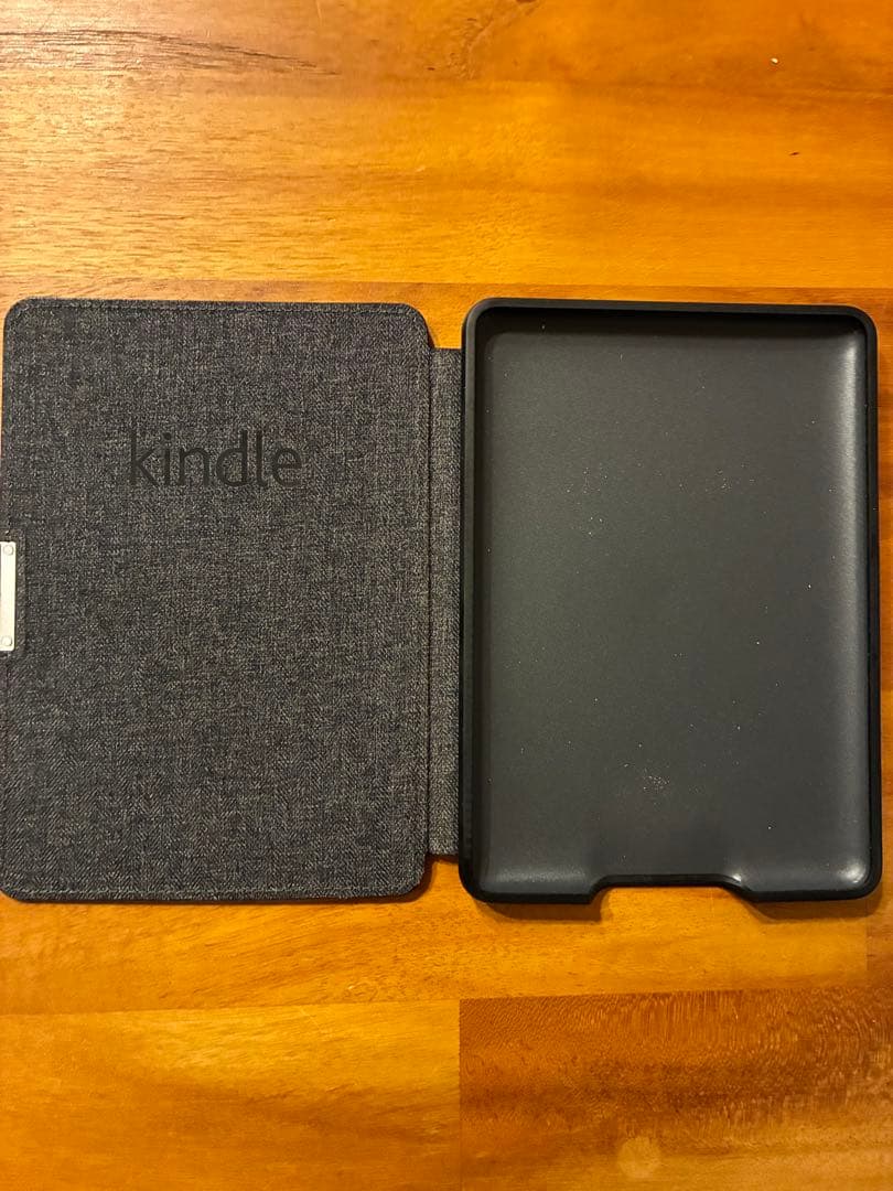 【美品】Kindle Paperwhite 第7世代　ケース、ケーブル、アダプタ