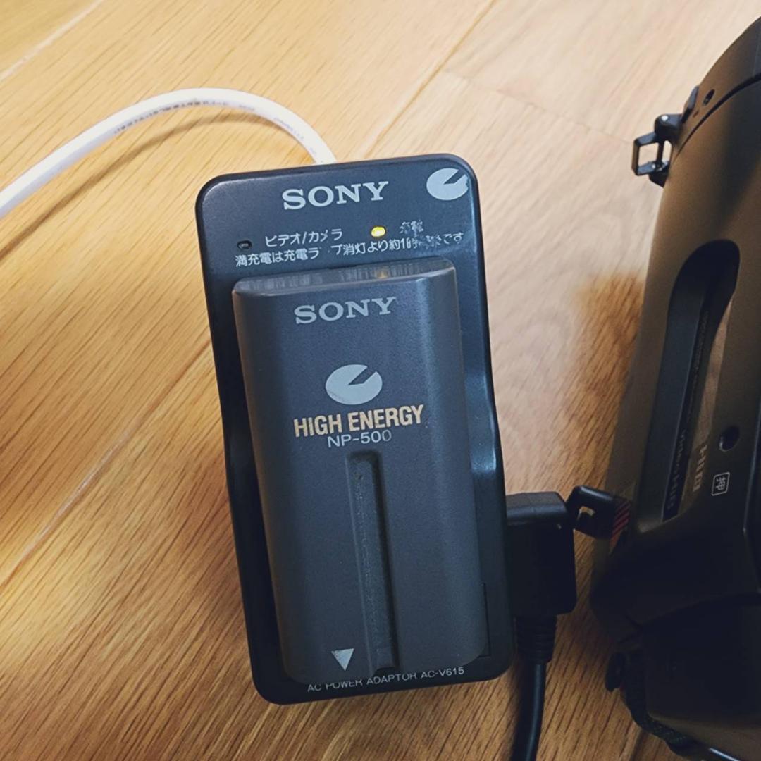 【動作確認済】SONY 高画質 8ミリ Hi8 ビデオカメラ CCD-TR3
