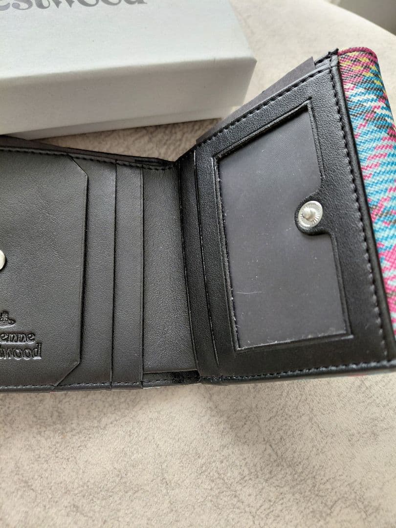 新品未使用　Vivienne Westwood　タータンチェック柄　二つ折り財布