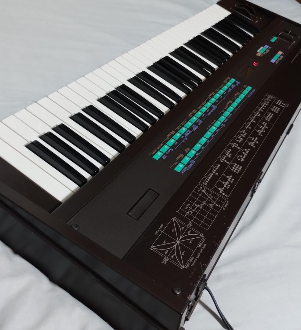 「 DX7 」YAMAHA・FM音源搭載デジタルシンセサイザー