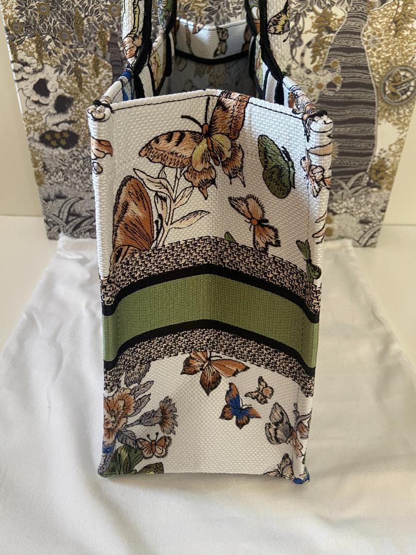 BOOK TOTE トート バッグ ミディアム