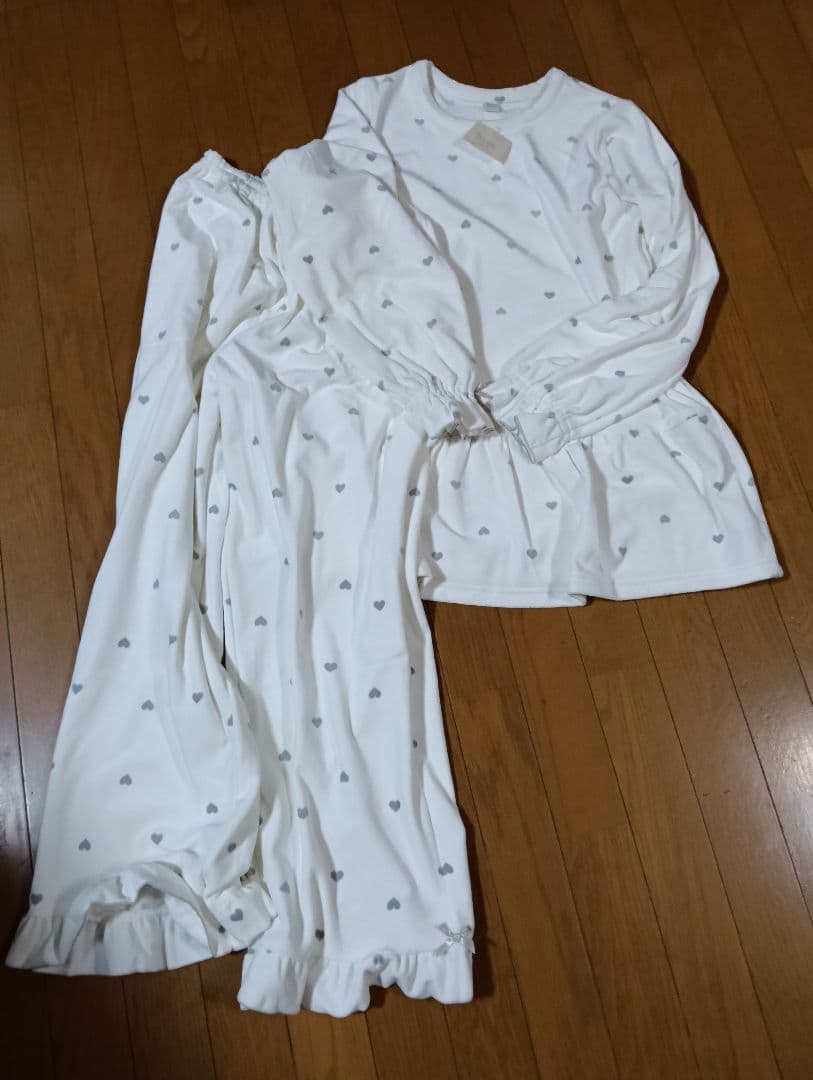 Moon Tan ナルエー スノースムージハートペプラムパジャマ