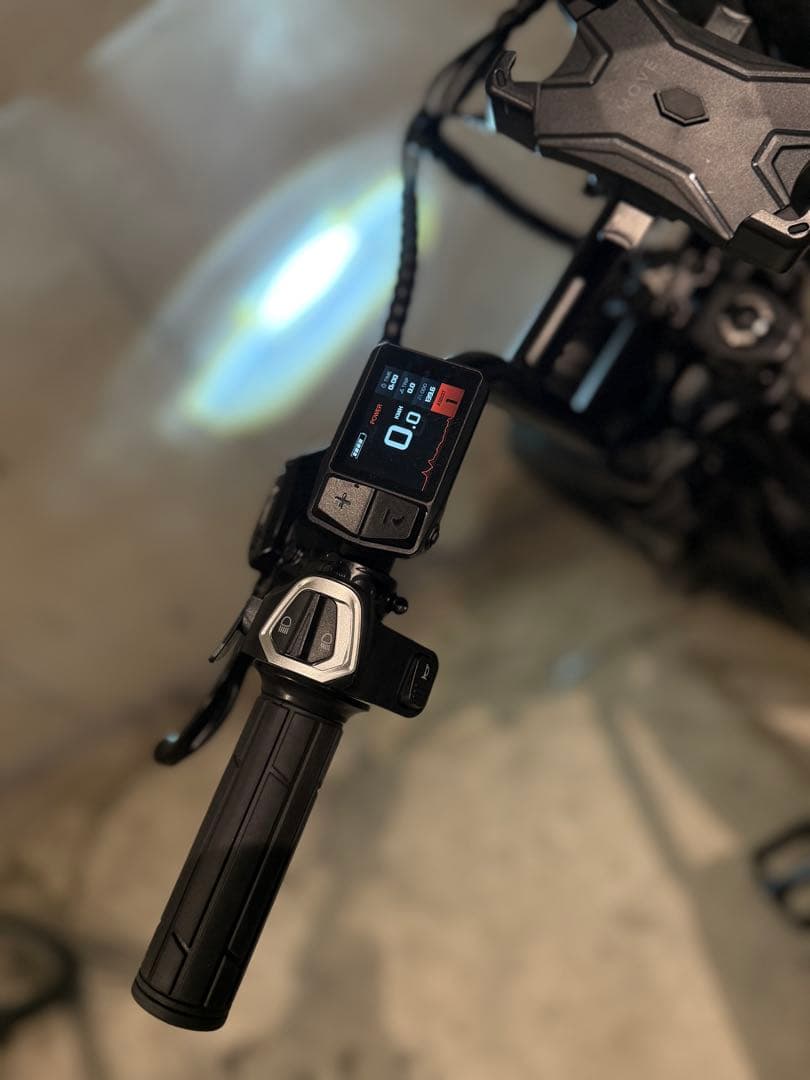 【本日限定最安価格】MOVE 電動アシスト自転車 CAVET II