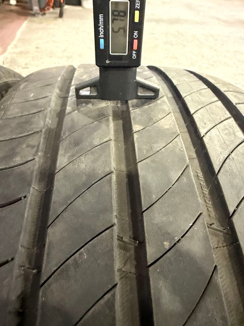 Tomozosan 235/45R21 ミシュランタイヤ　1本