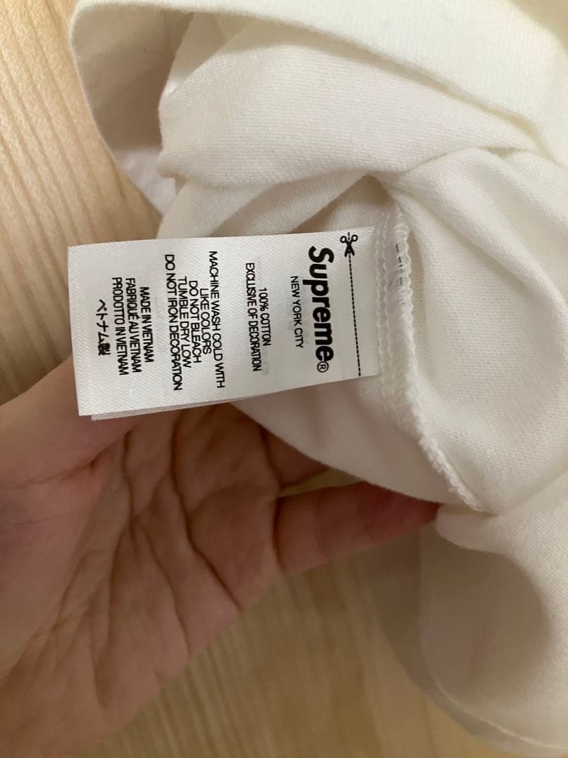 【新品未使用】正規品サイズSシュプリームtシャツsupremeユニセックス