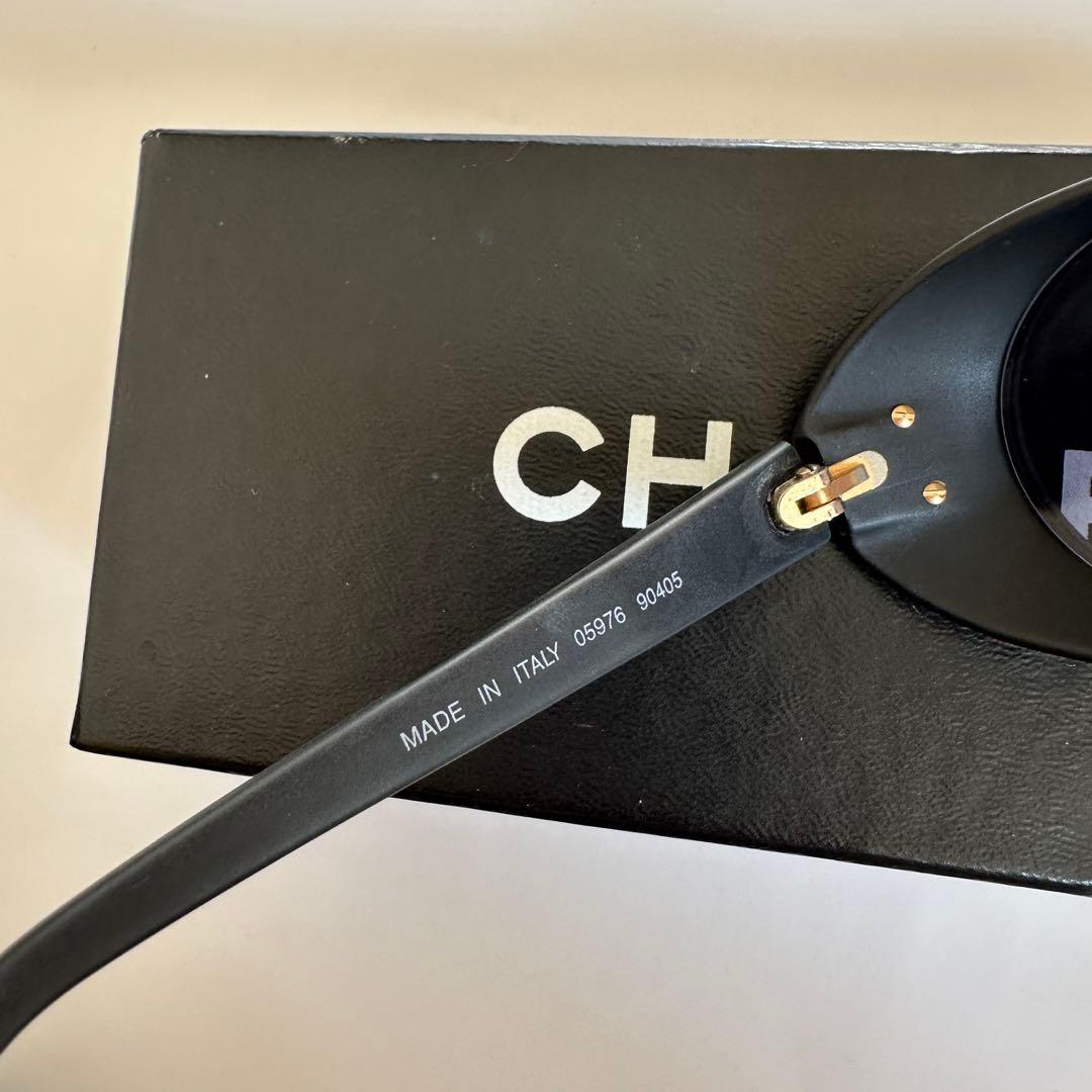 ヴィンテージCHANEL サングラス　ココマーク サイドロゴ　箱付き 05976