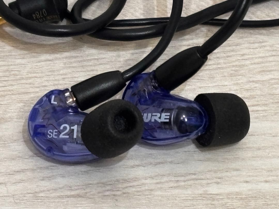 shure イヤホン　se215 パープル