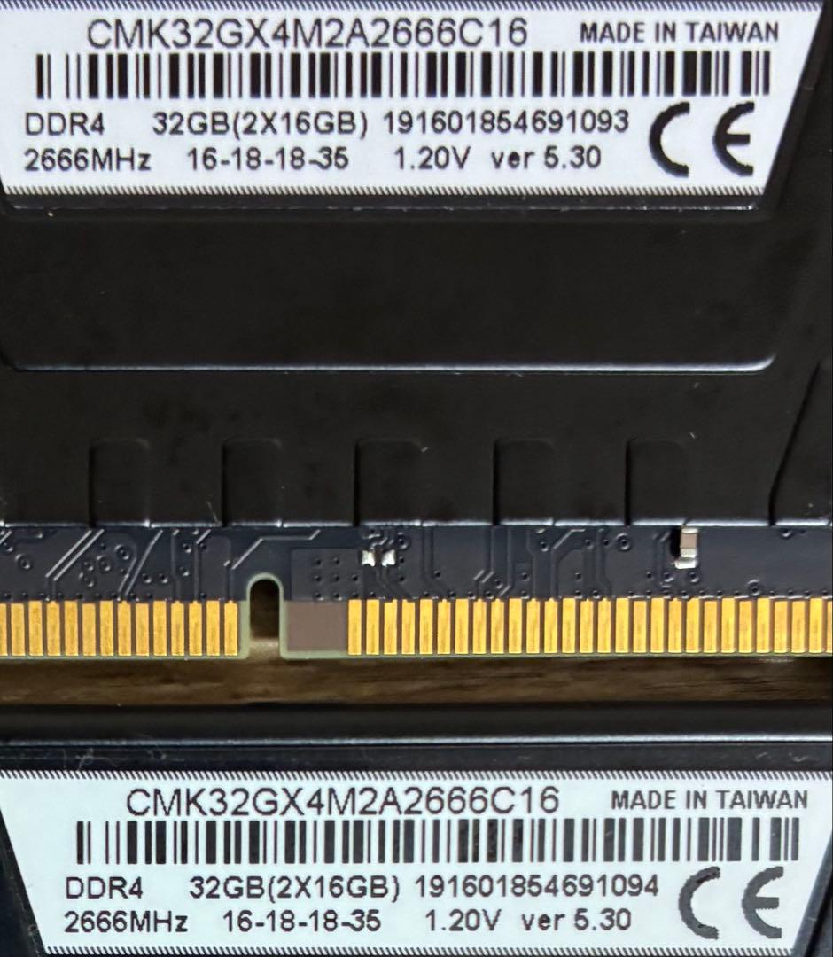 【中古】DDR4-2666 32GB(16GB×2枚) CORSAIR