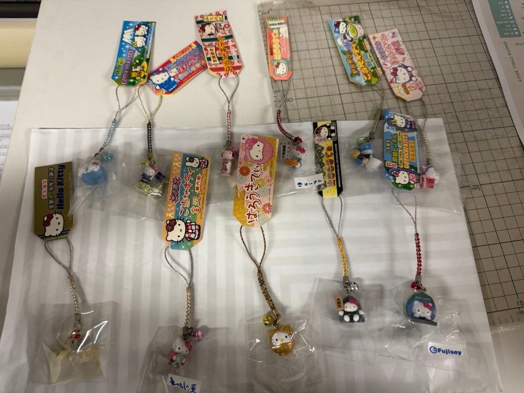 まとめ売り　ご当地ハローキティ アクリルキーホルダーセット49個　サンリオ