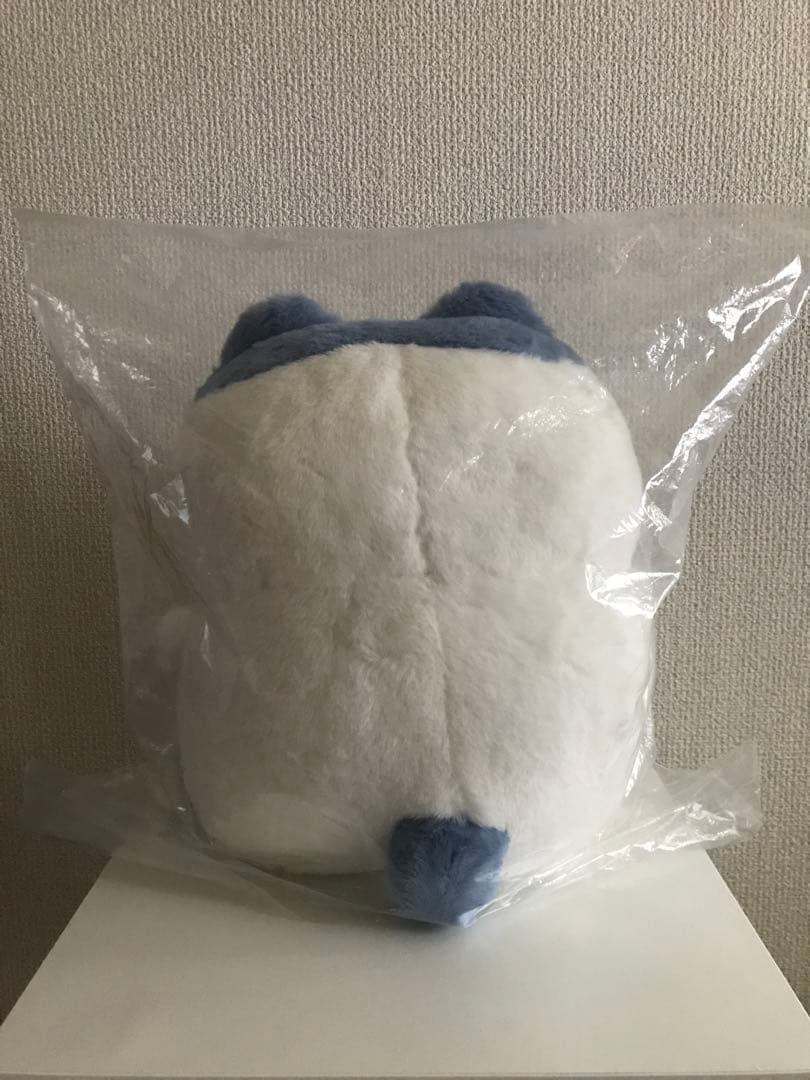 ちいかわ 重め！ぼっちゃり抱っこぬいぐるみ（ハチワレ）