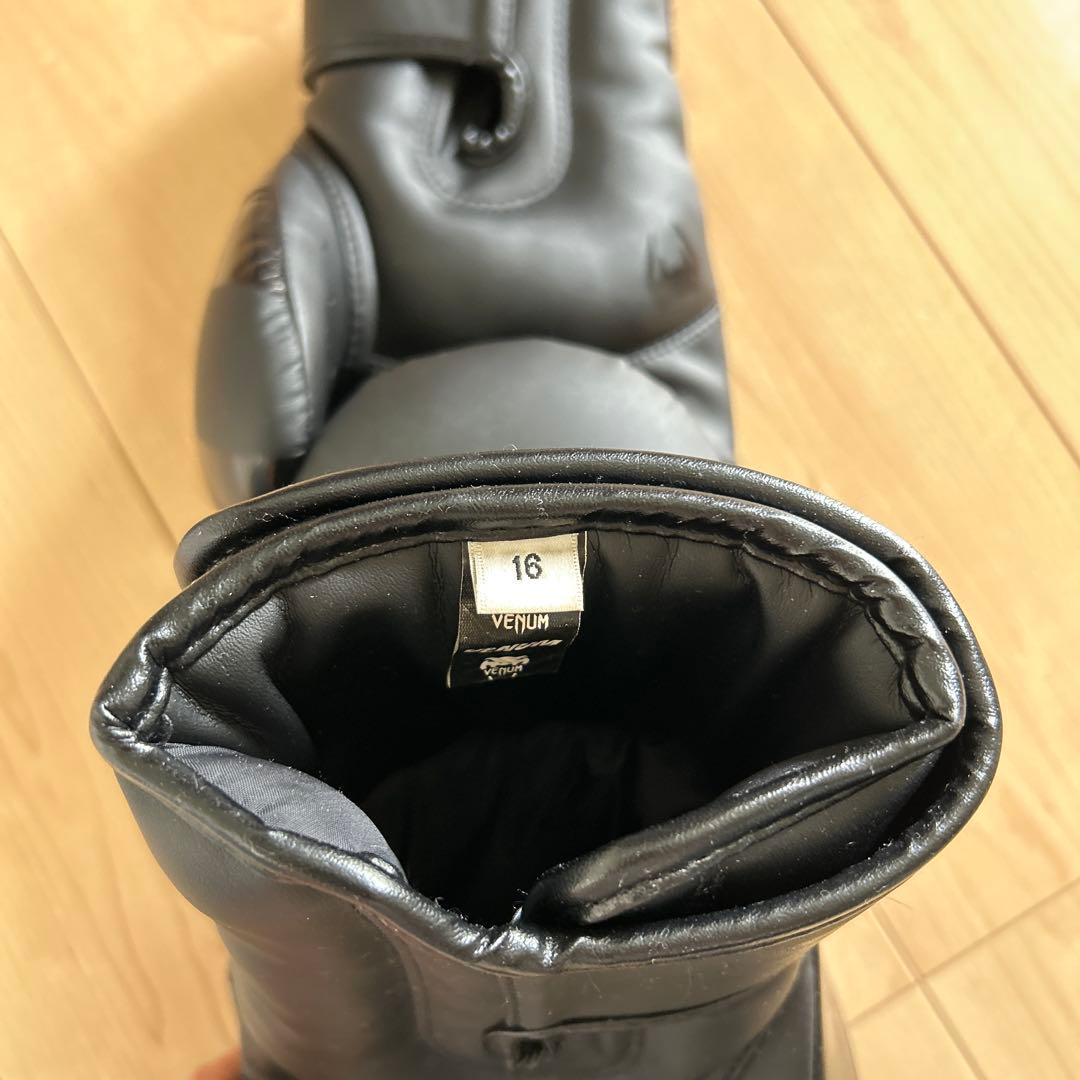 Venum 16oz ボクシンググローブ