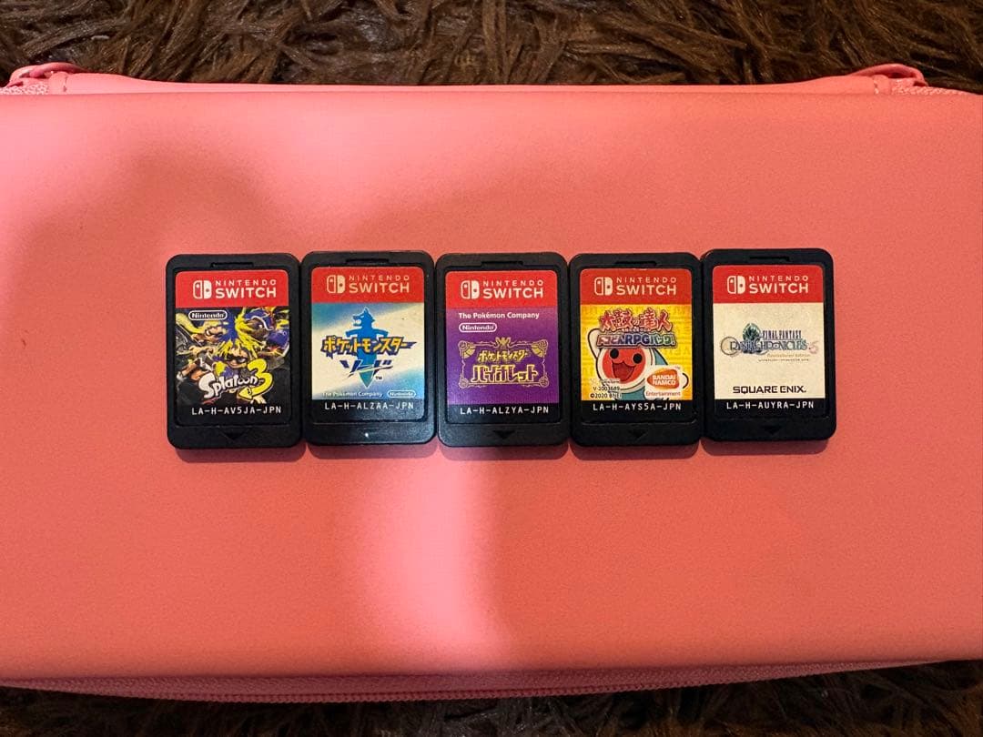 Nintendo Switch Lite グレー 本体 充電器付き　カセット5個