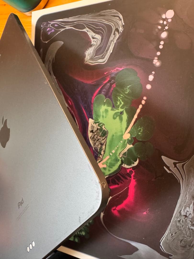 iPad Pro 11-inch, Wi-Fi (箱あり、充電器なし)