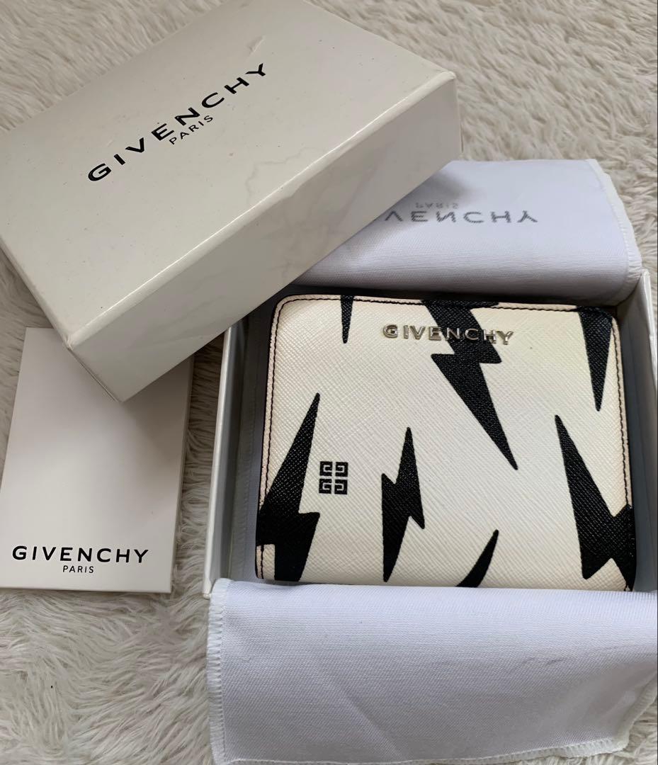 GIVENCHY ジバンシィ　二つ折り財布　黒白モノトーン　雷サンダー　ロゴ