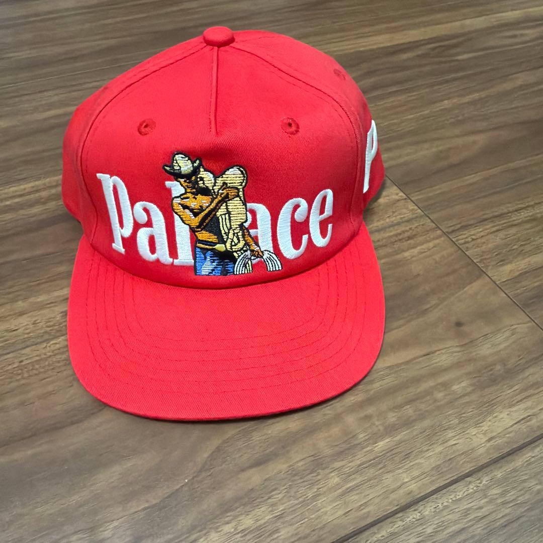 Palace レッド スナップバックキャップ