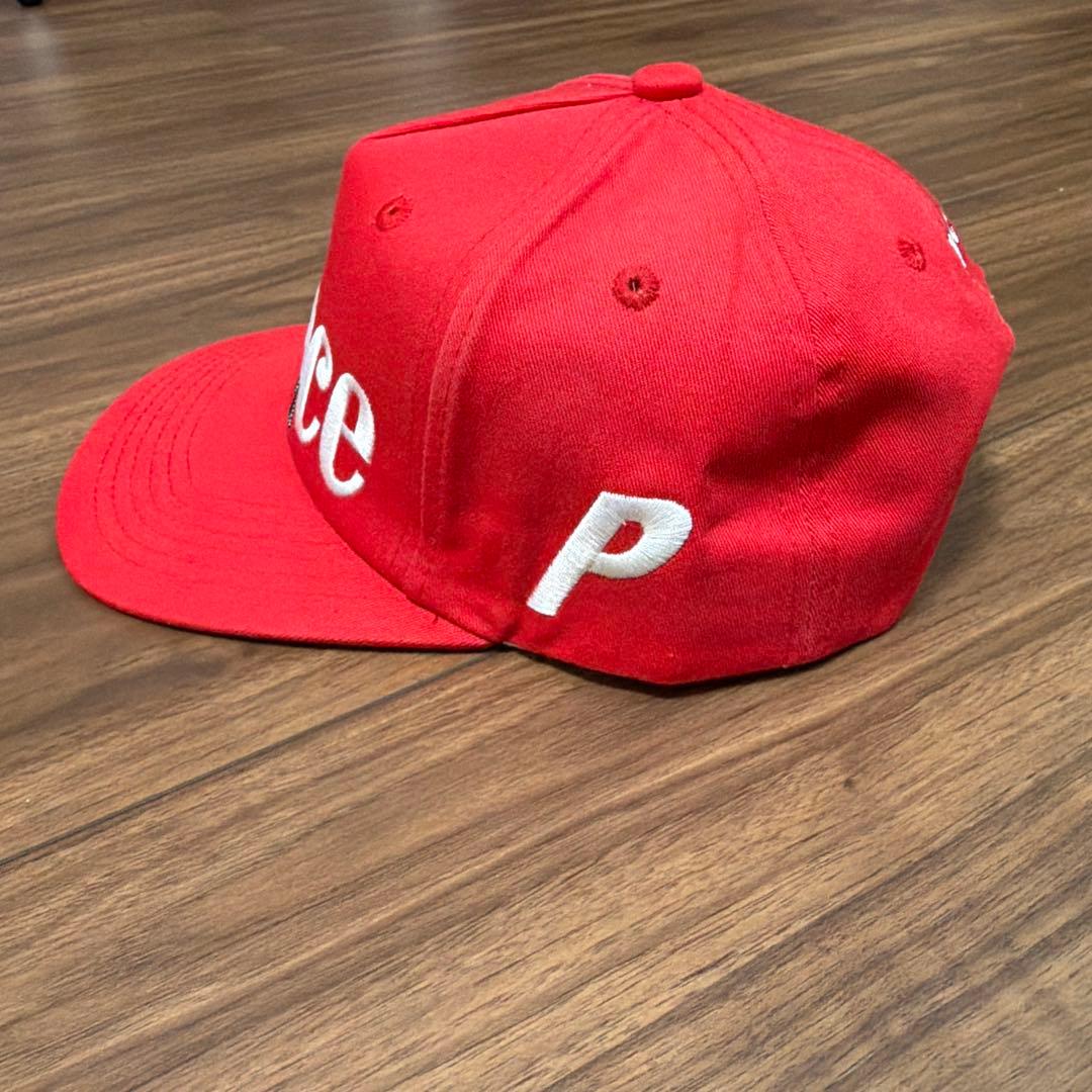 Palace レッド スナップバックキャップ