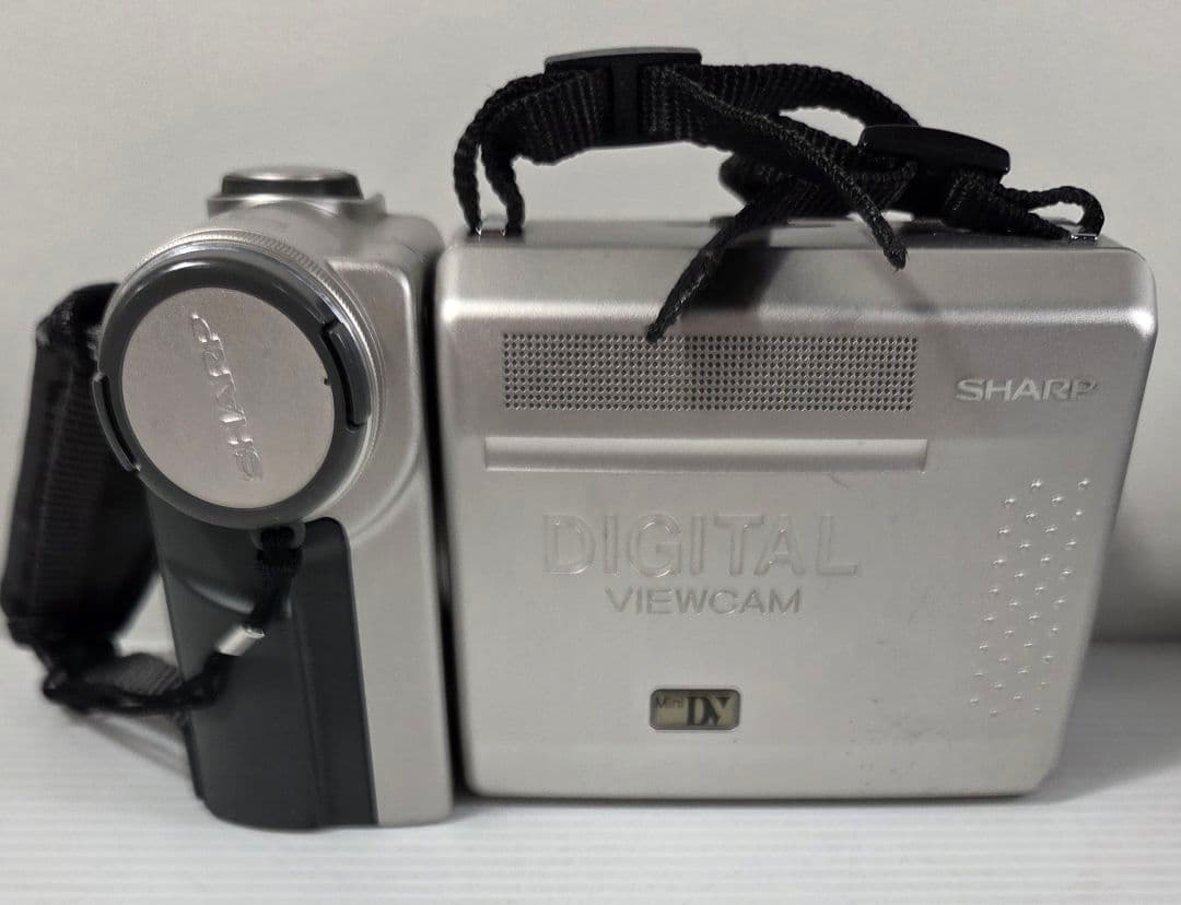 ジャンク品 SHARP デジタルビデオカメラ DV-DC3 本体