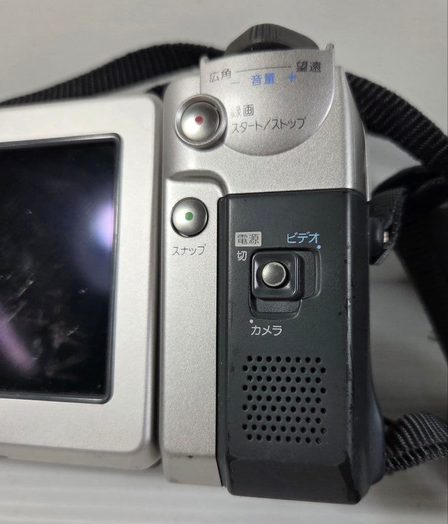 ジャンク品 SHARP デジタルビデオカメラ DV-DC3 本体