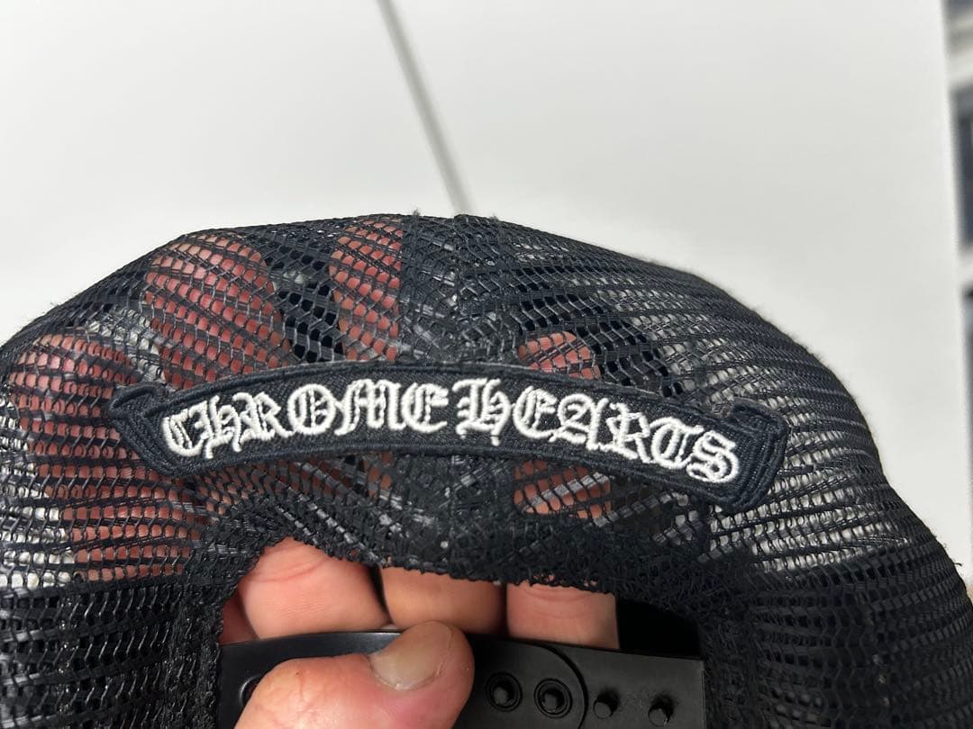 CHROME HEARTS ブラックトラッカーハット
