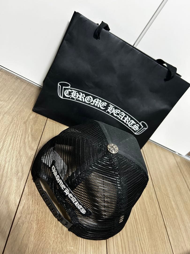 CHROME HEARTS ブラックトラッカーハット